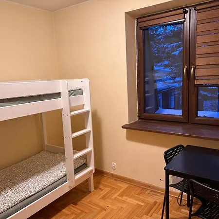 Na Asfaltowej בית הארחה